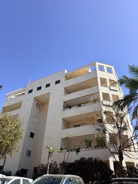 אילת חן -2